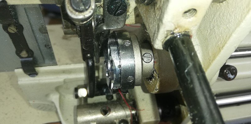 修理完了。三菱工業用ミシンLS2-1130 針が折れて釜に入り込んでミシン
